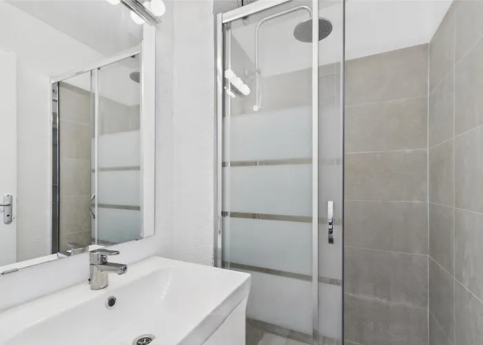 4 Couchages Piscine Centre Port *